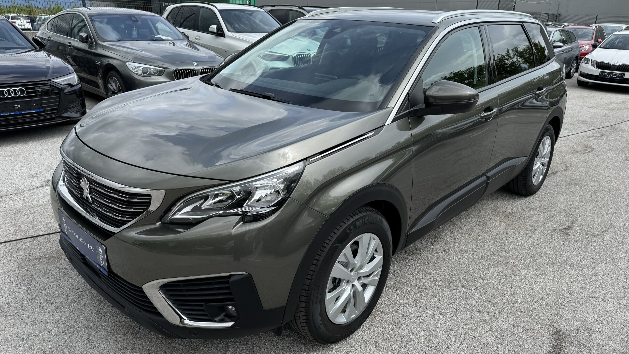 PEUGEOT 5008 1.2 PURETECH