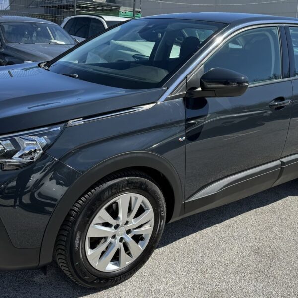 Peugeot 3008 1.5 BlueHDi 130 S S