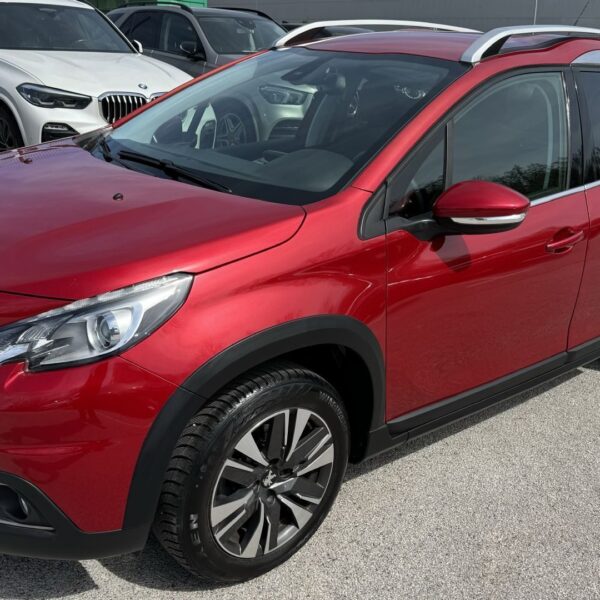 Peugeot 2008 1.2 PureTech ALLURE - PRODANO