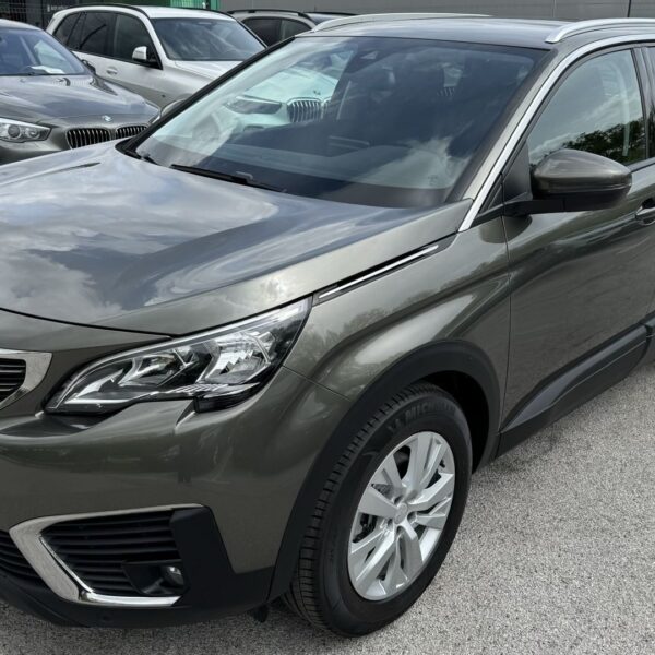Peugeot 5008 1.2 7. SEDEŽEV