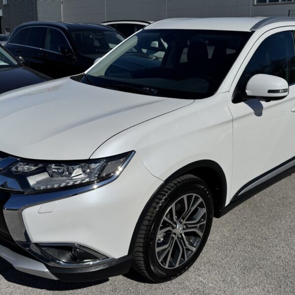 Mitsubishi Outlander 2.2 DI-D 4WD INTENSE AUTOMATIC