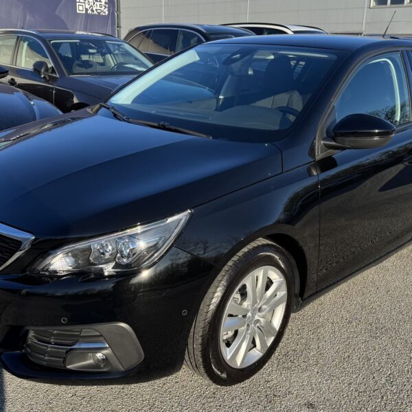 Peugeot 308 1.2 ALLURE 1. lastnik. samo 66.000 km. servisna kn - PRODANO