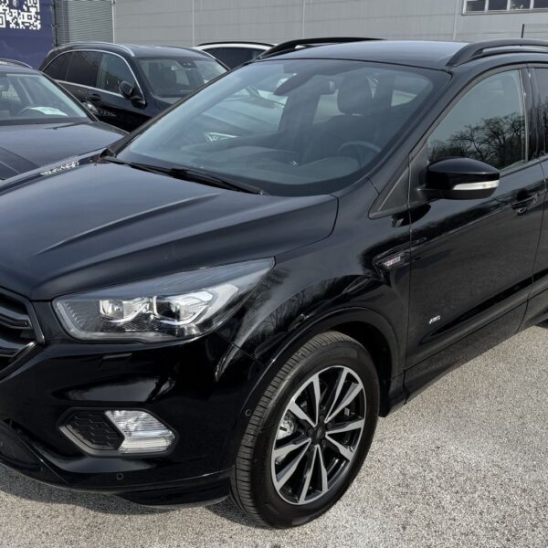 Ford Kuga 1.5 EcoBoost ST LINE 4X4 AUTOMATIK