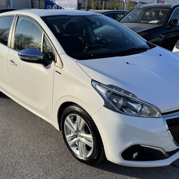 Peugeot 208 1.2 SIGNATURE - PRODANO
